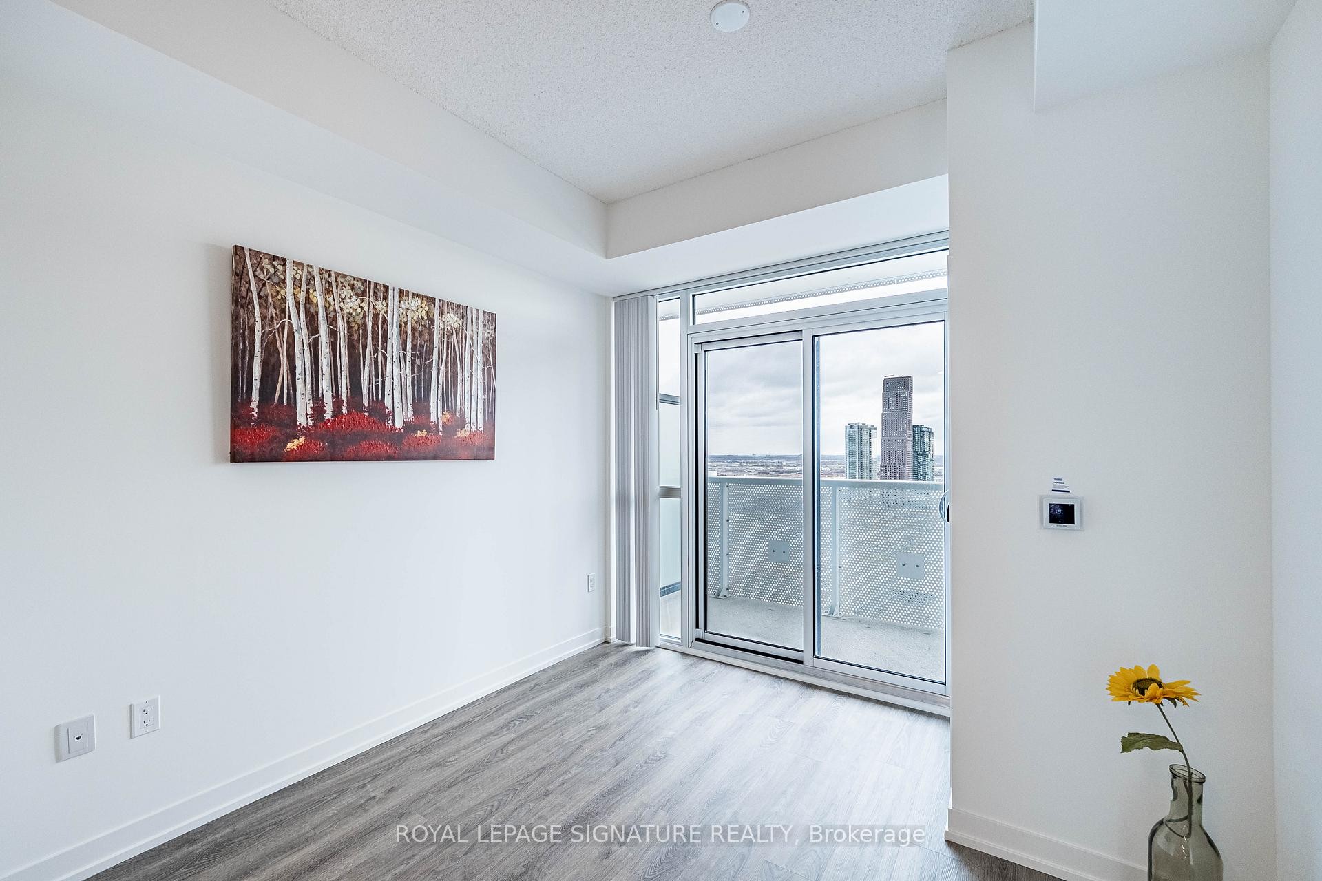 3007-8 Interchange Way, Vaughan, ON - Indoor Photo Showing Other Room