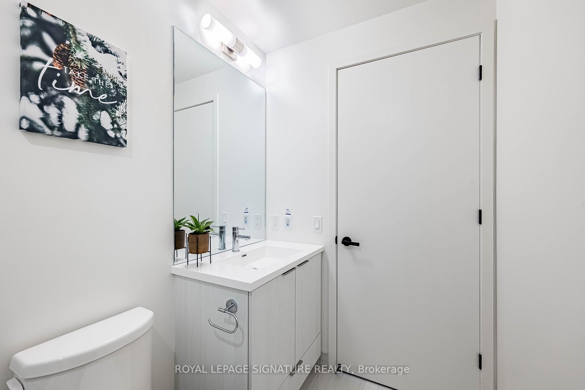 3007-8 Interchange Way, Vaughan, ON - Indoor Photo Showing Bathroom