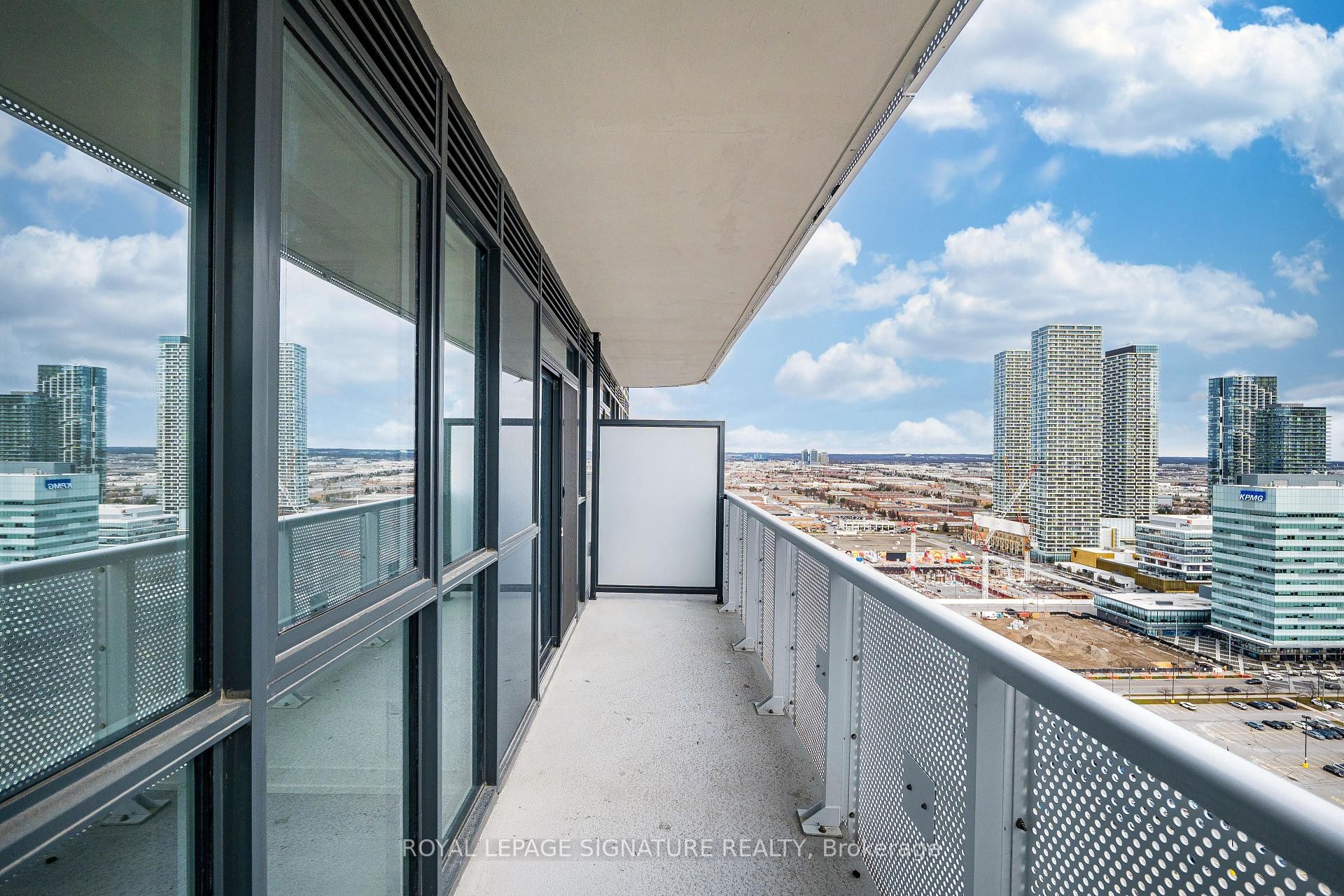 3007-8 Interchange Way, Vaughan, ON - Outdoor With Balcony With View With Exterior