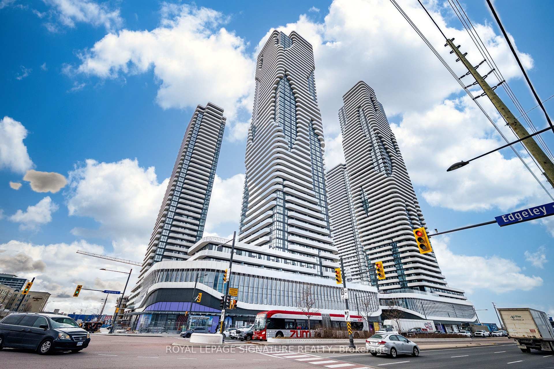 3007-8 Interchange Way, Vaughan, ON - Outdoor