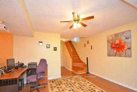 185-5030 Heatherleigh Avenue, Mississauga, ON - Indoor