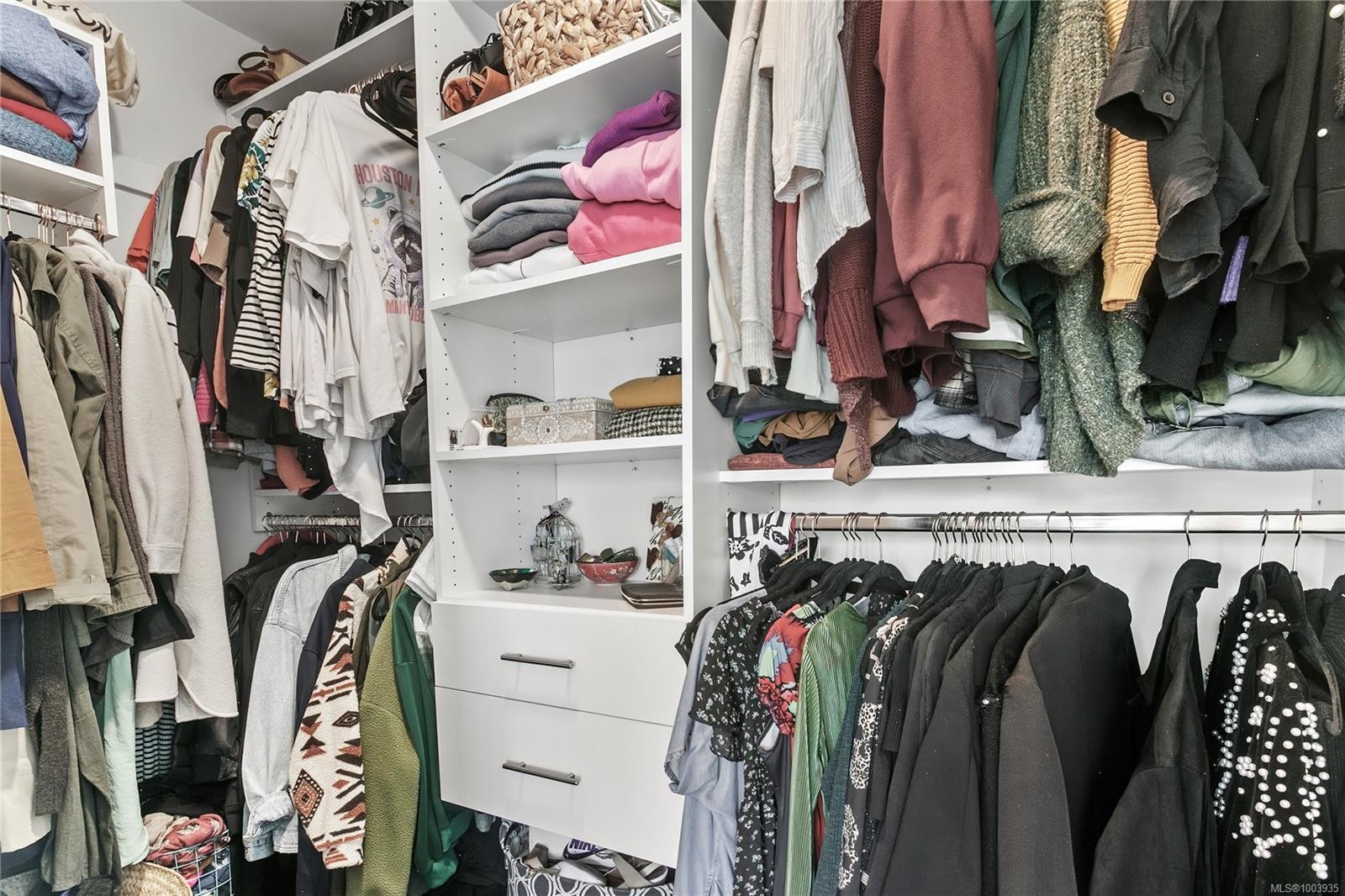 7-1032 Cloverdale Ave, Saanich, BC