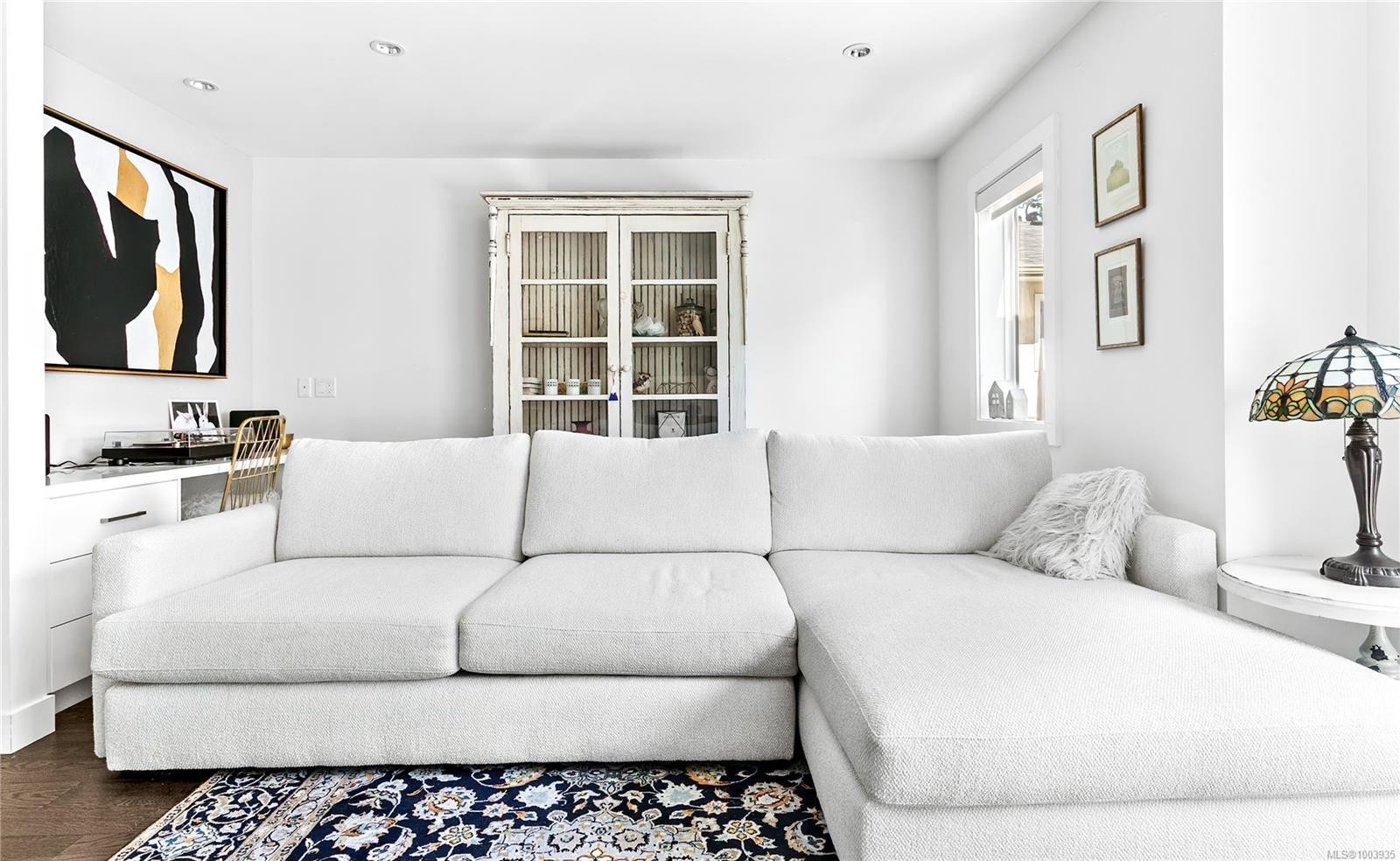 7-1032 Cloverdale Ave, Saanich, BC