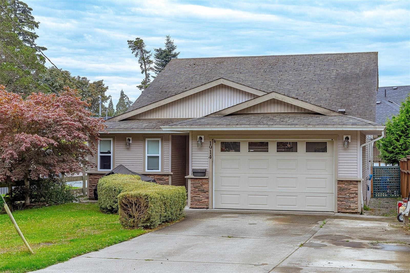 1914 Maple Ave South, Sooke, BC