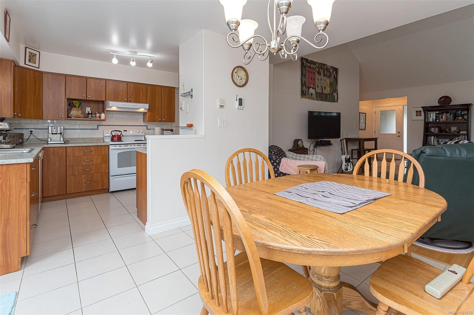 1914 Maple Ave South, Sooke, BC