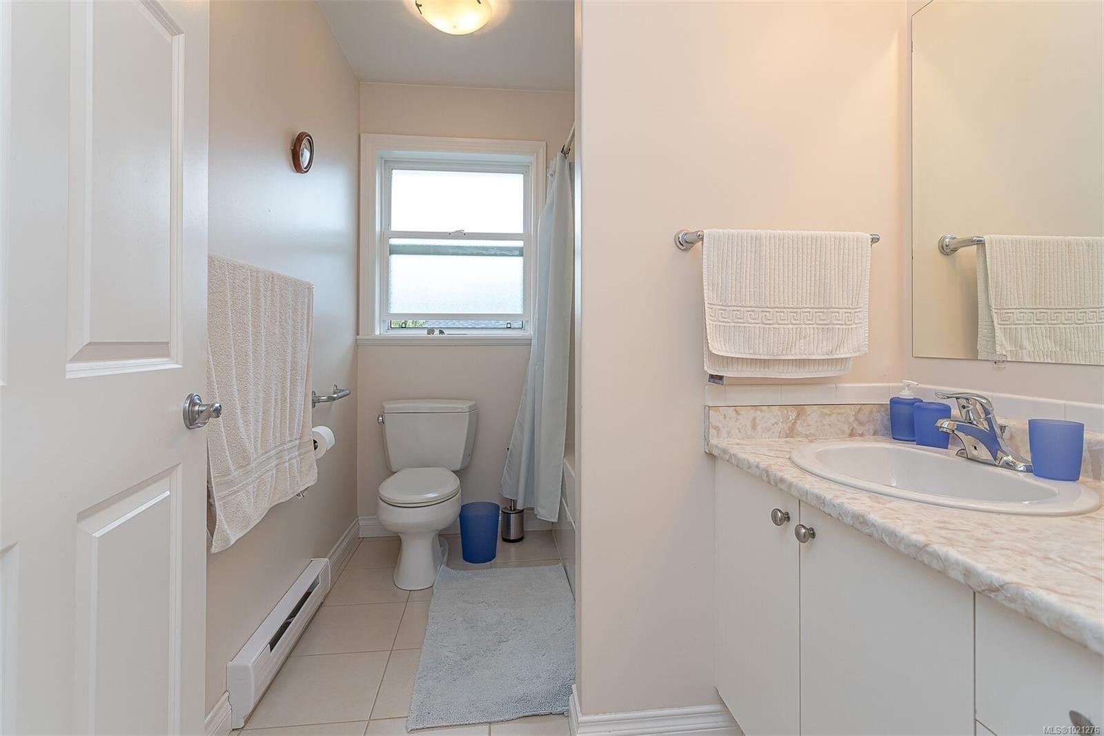 1914 Maple Ave South, Sooke, BC