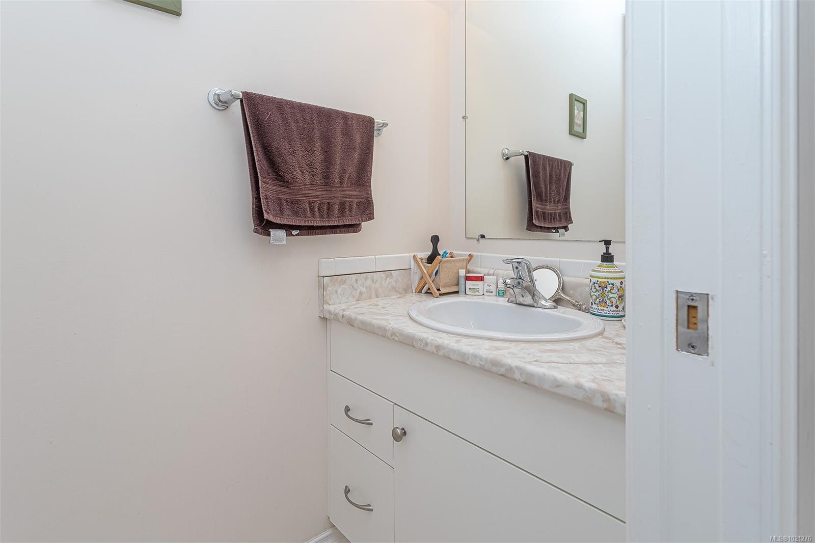 1914 Maple Ave South, Sooke, BC