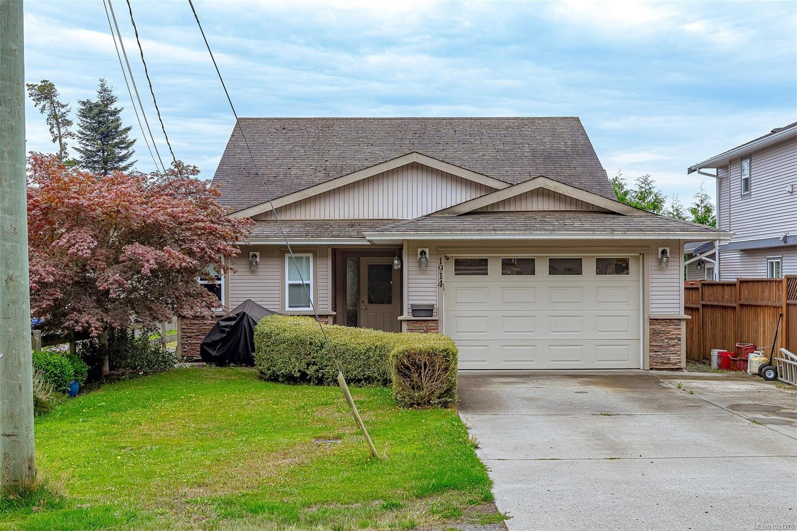 1914 Maple Ave South, Sooke, BC