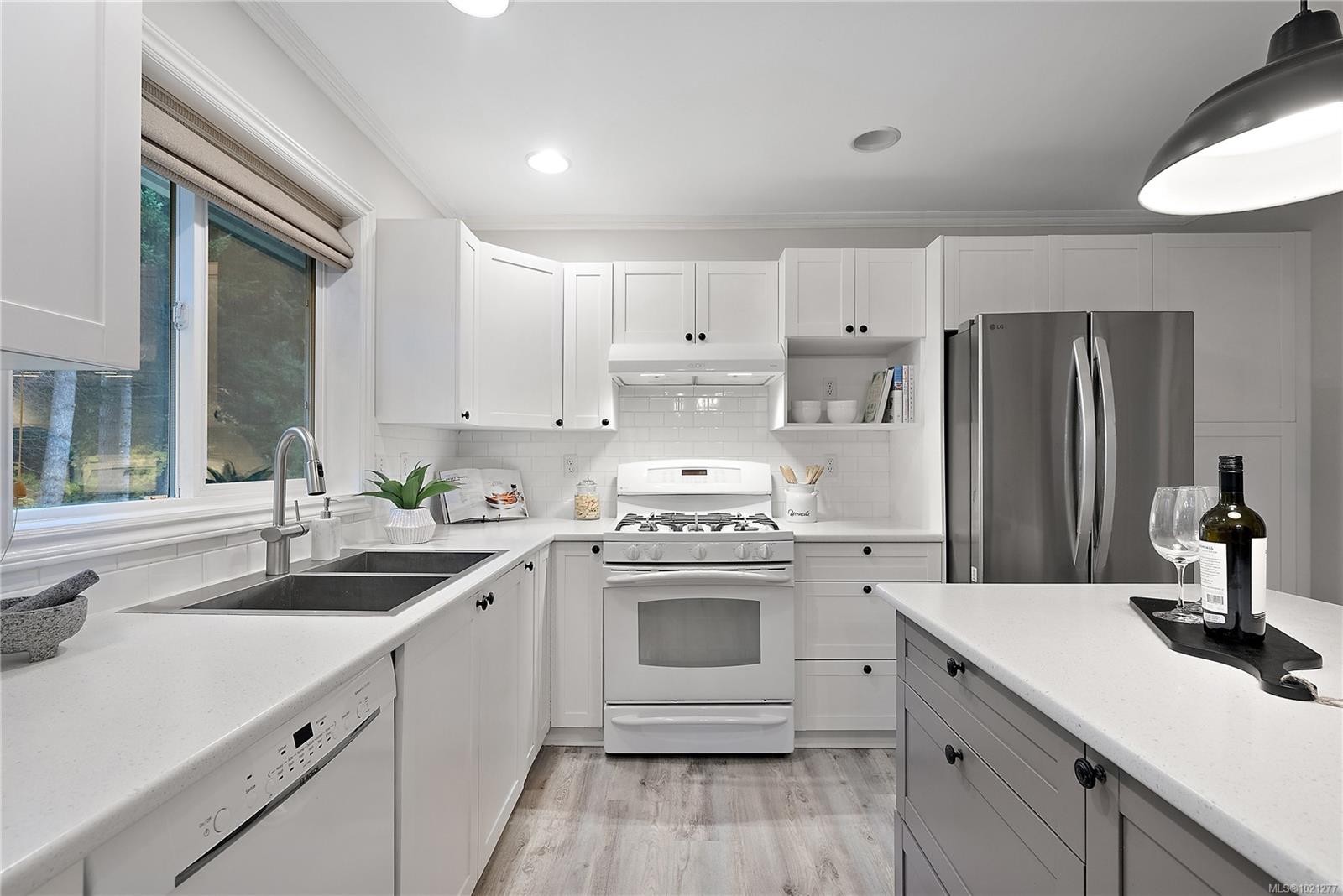 2417 Selwyn Rd, Langford, BC