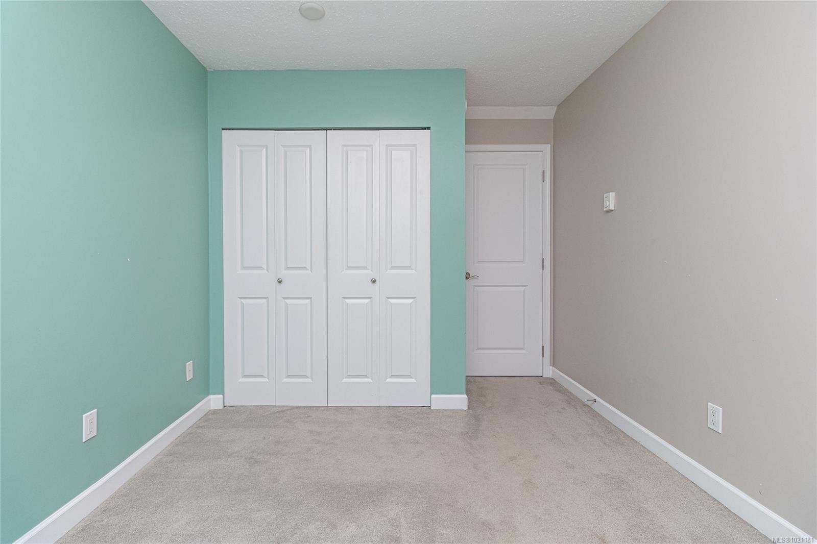 506-69 Gorge Rd West, Saanich, BC - Indoor