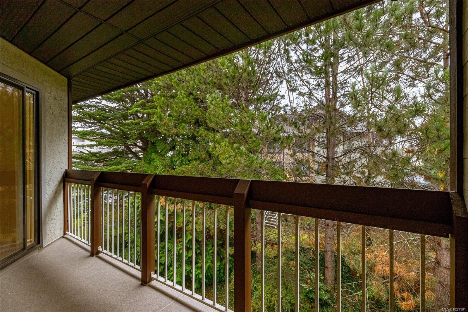 506-69 Gorge Rd West, Saanich, BC - Outdoor With Balcony With Exterior