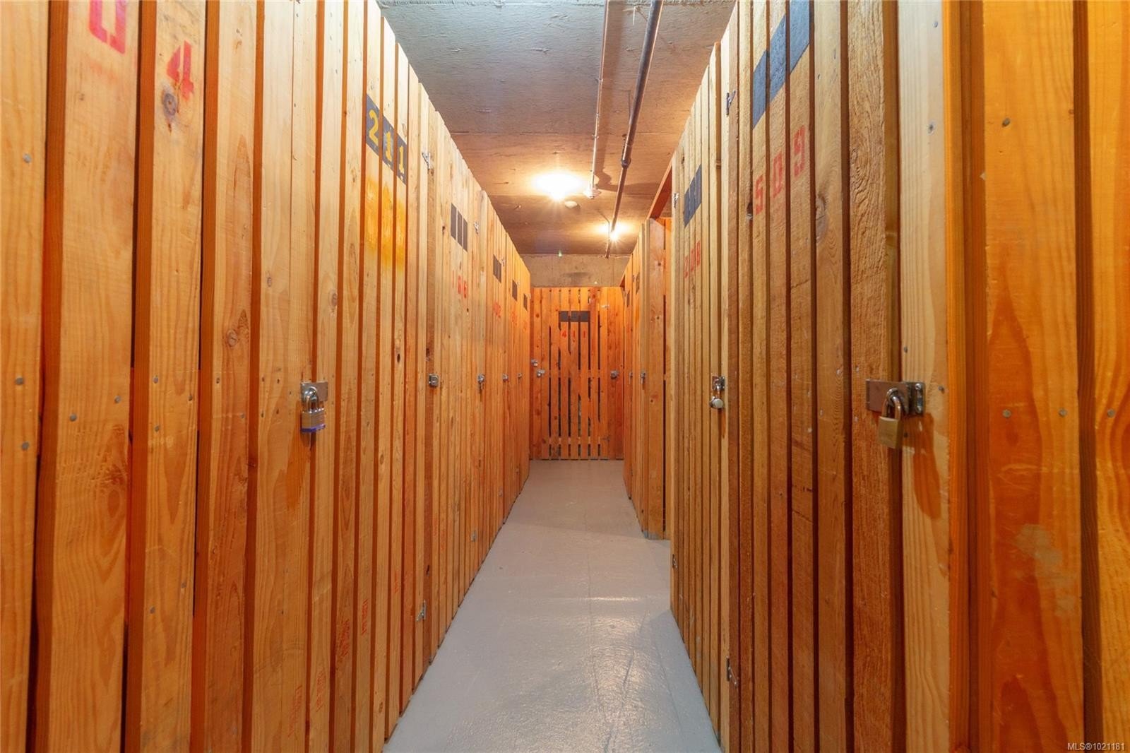 506-69 Gorge Rd West, Saanich, BC - Indoor Photo Showing Other Room