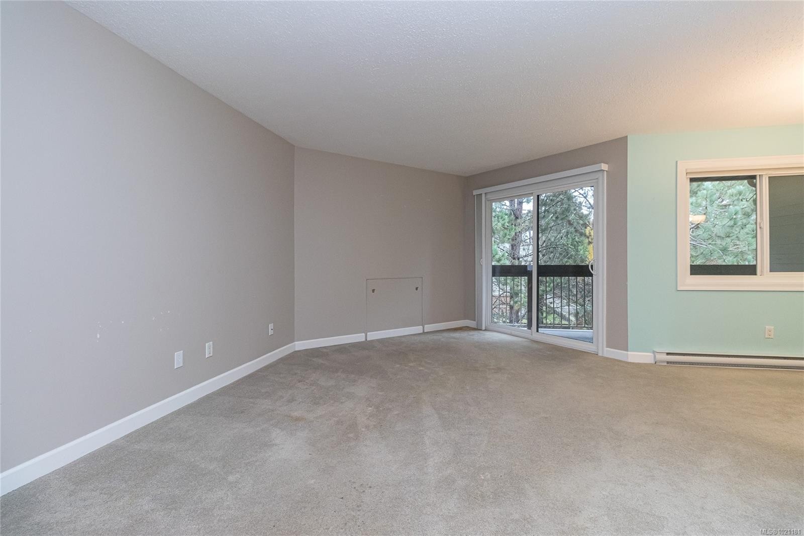 506-69 Gorge Rd West, Saanich, BC - Indoor Photo Showing Other Room
