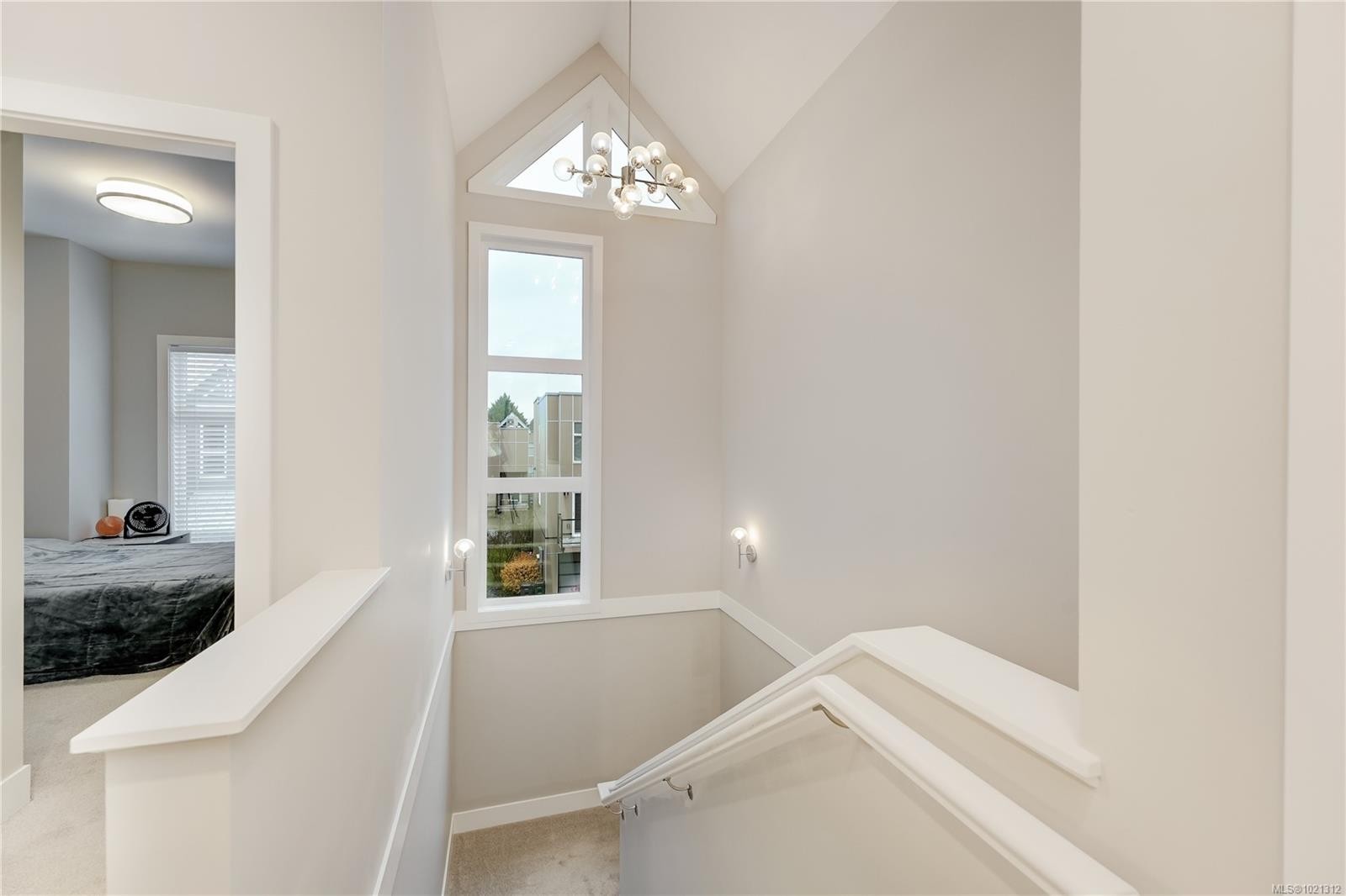 7-4355 Viewmont Ave, Saanich, BC