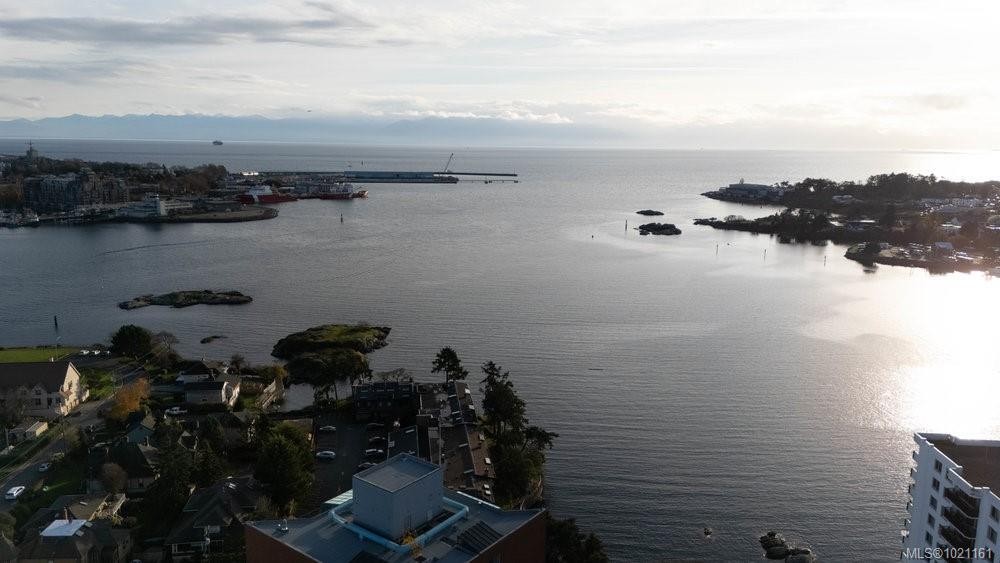 702-325 Maitland St, Victoria, BC - Outdoor With Body Of Water With View