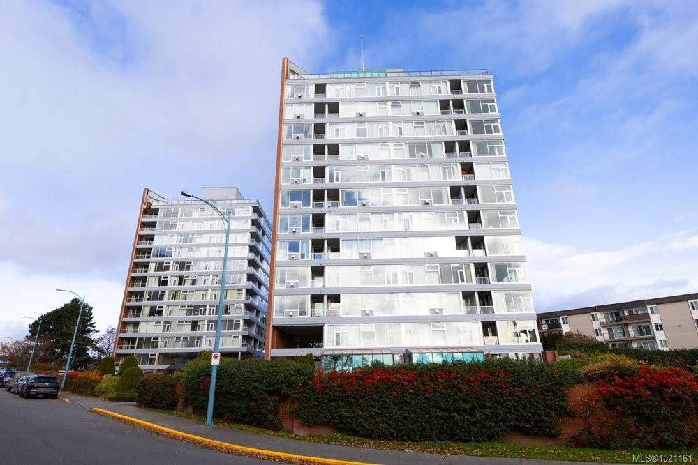 702-325 Maitland St, Victoria, BC - Outdoor With Facade
