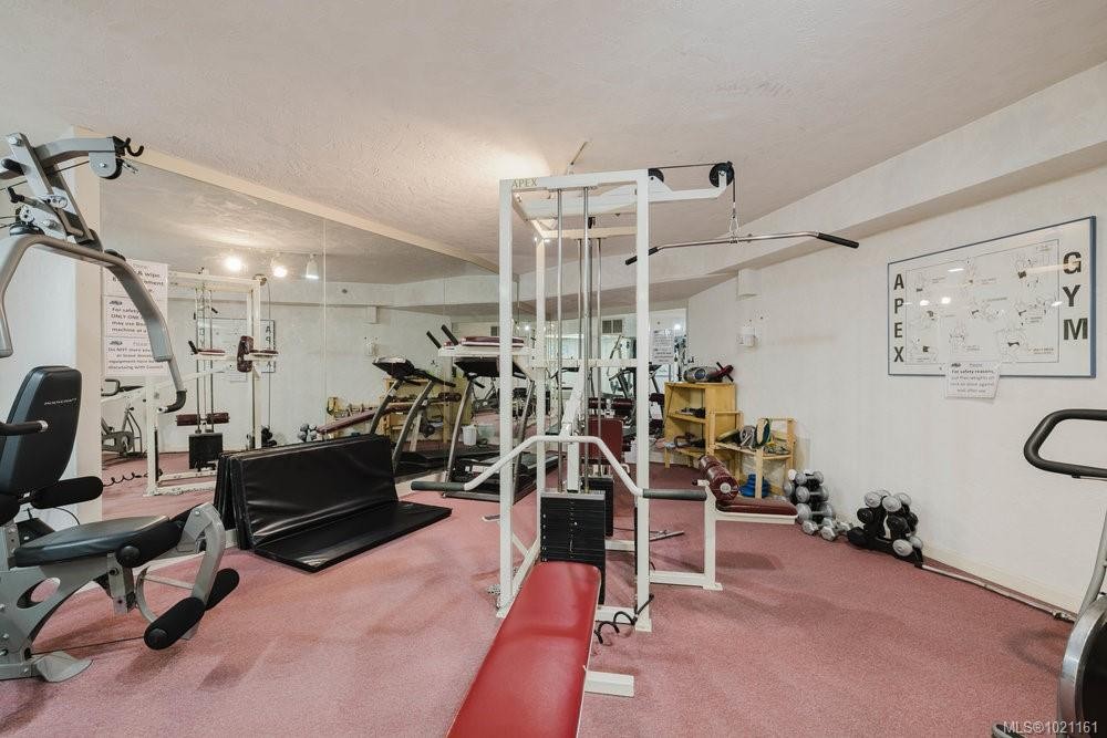 702-325 Maitland St, Victoria, BC - Indoor Photo Showing Gym Room