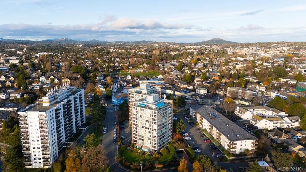 702-325 Maitland St, Victoria, BC - Outdoor With View