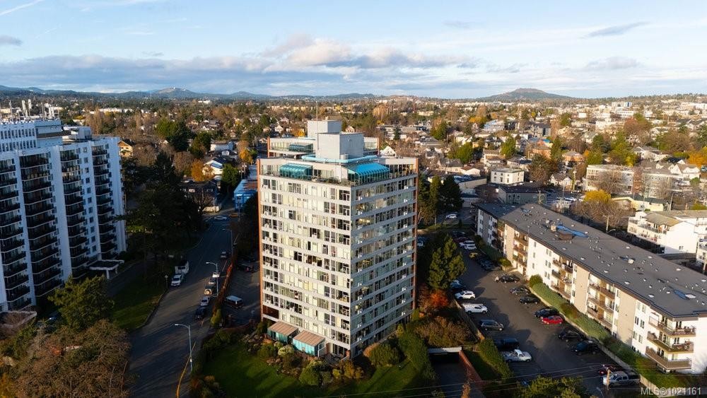 702-325 Maitland St, Victoria, BC - Outdoor With View