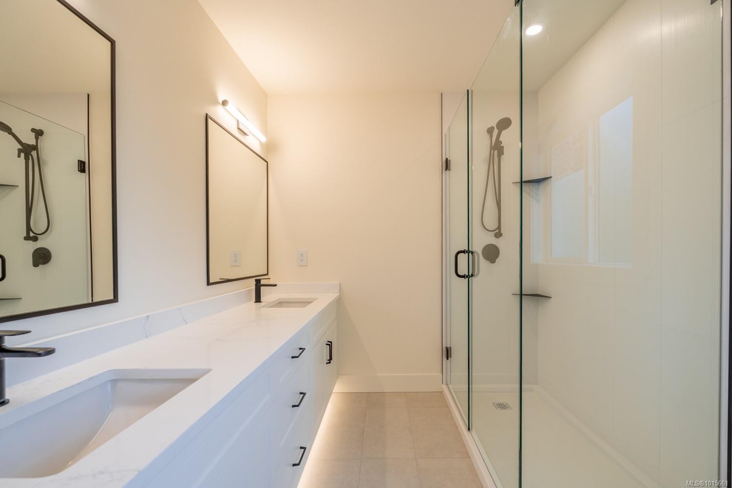 672 Sanderson Rd, Ladysmith, BC - Indoor Photo Showing Bathroom