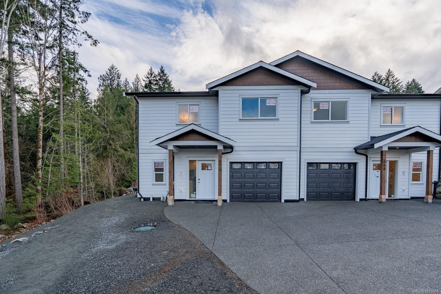 672 Sanderson Rd, Ladysmith, BC - Outdoor With Facade