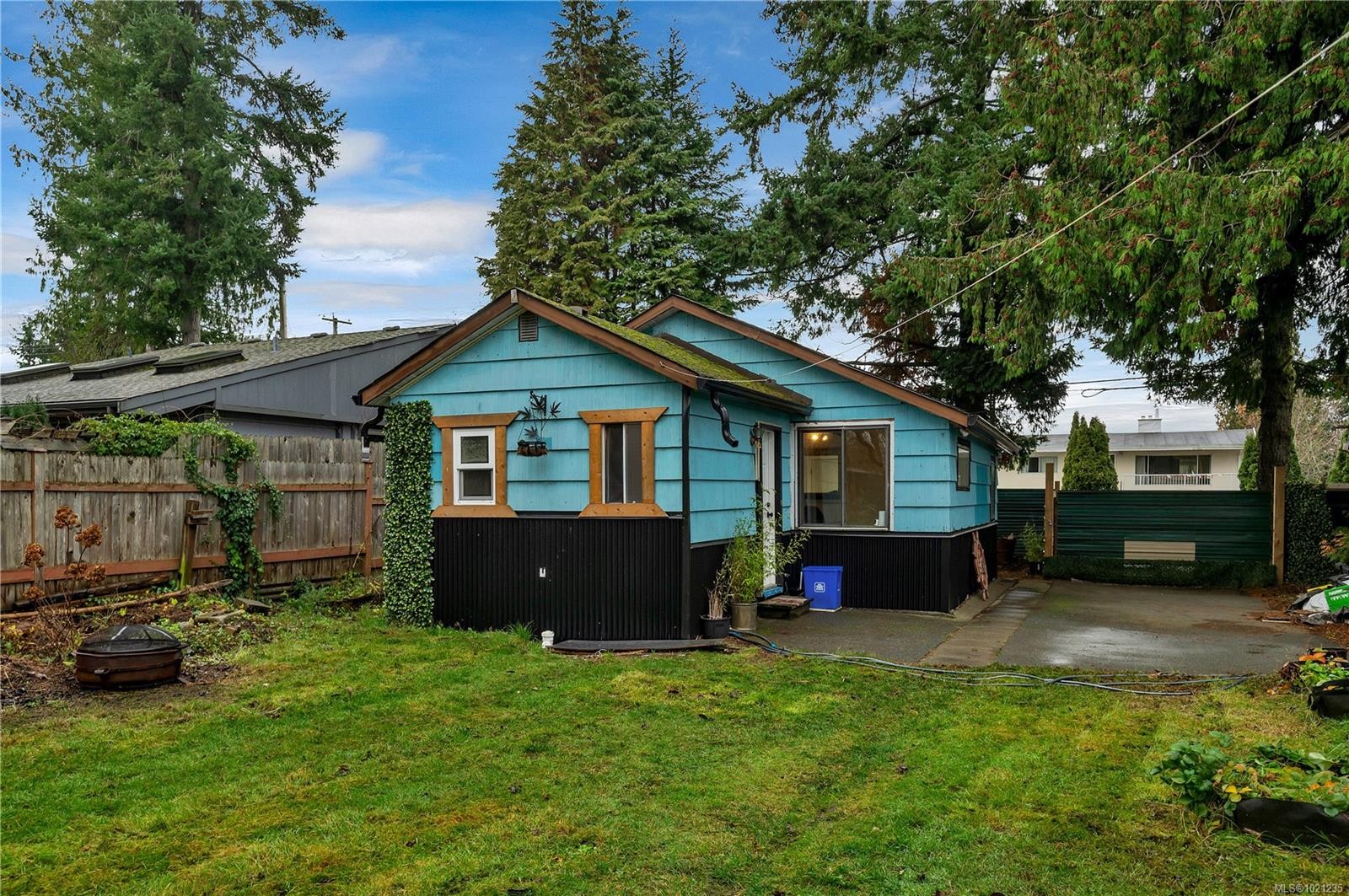517 Dogwood St, Campbell River, BC