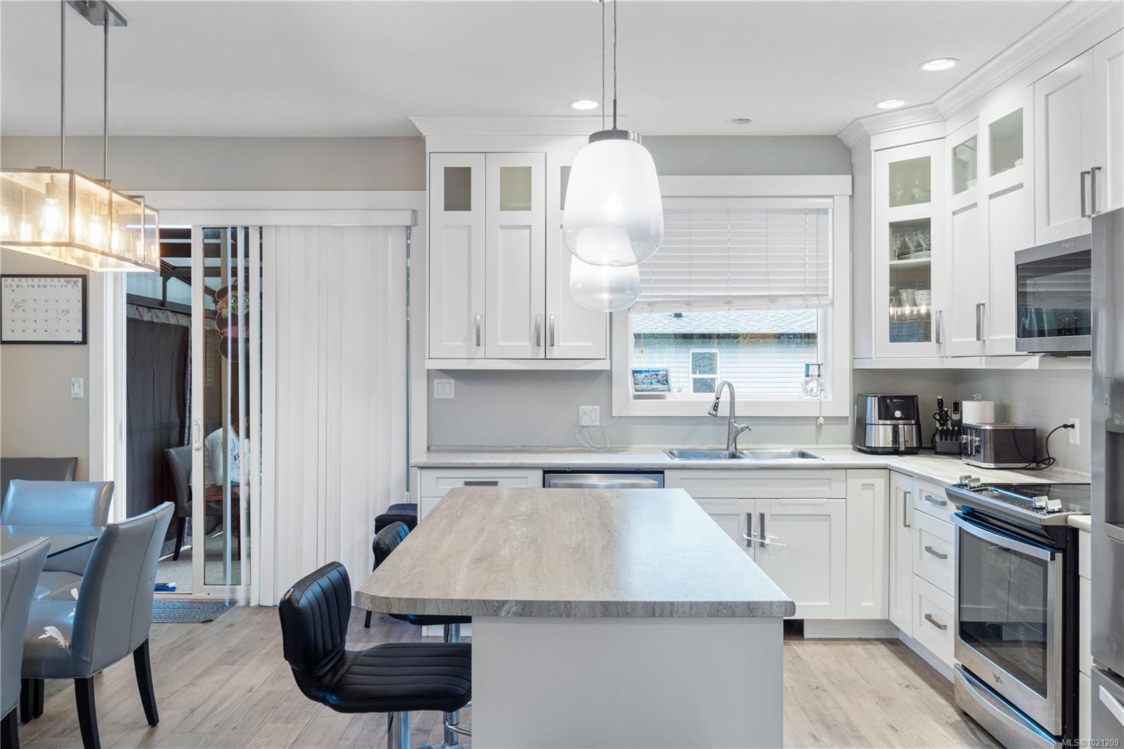 994 Douglas Ave, Nanaimo, BC