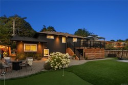 2095 Lorne Terr Oak Bay, BC V8S 2H9