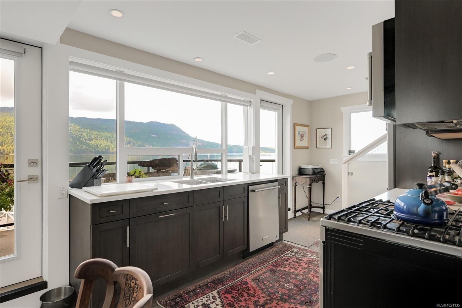 6800 Mark Lane, Central Saanich, BC