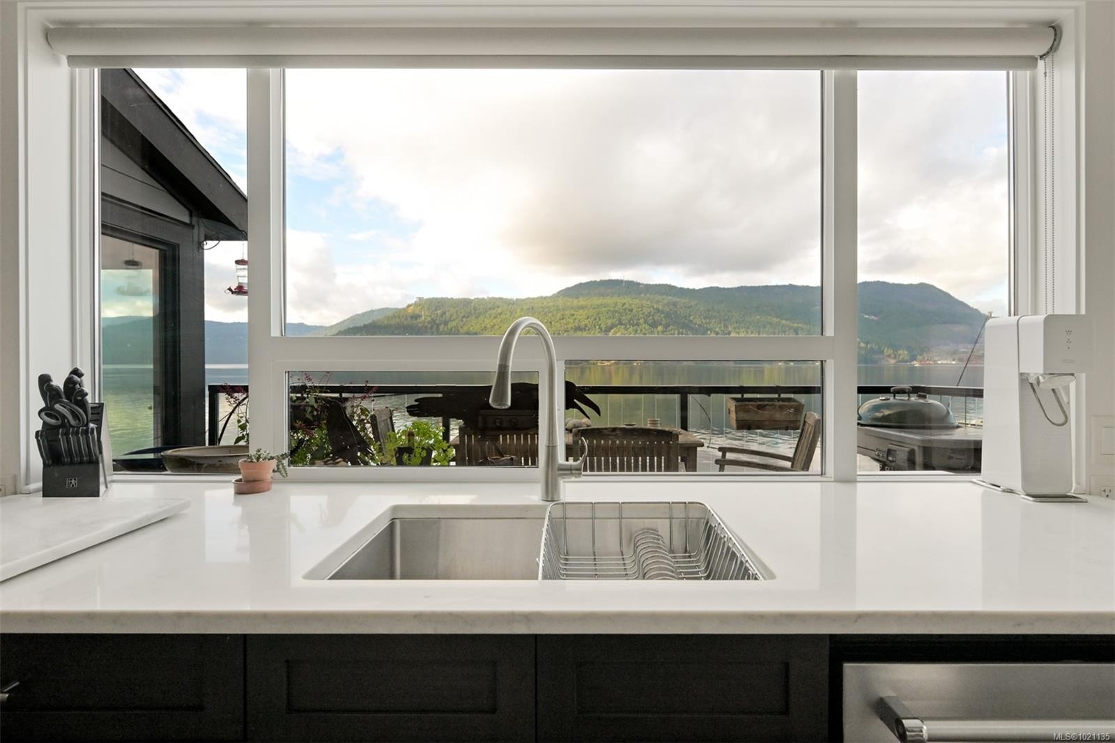 6800 Mark Lane, Central Saanich, BC