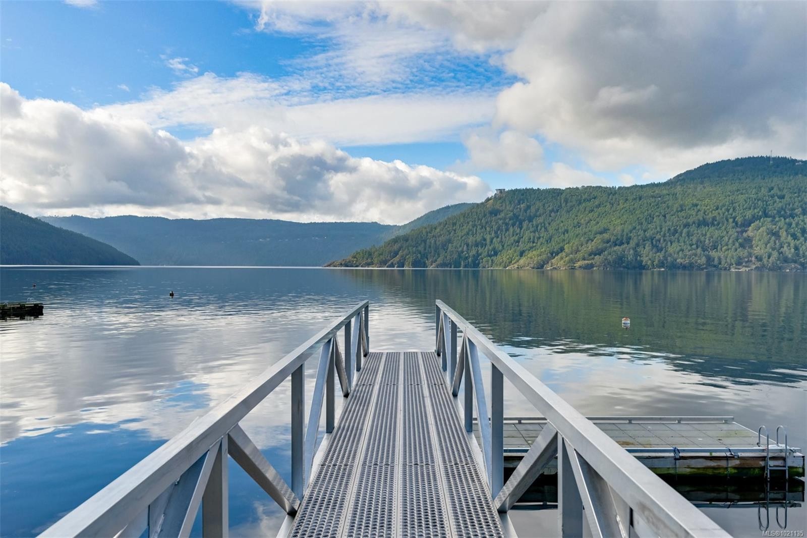 6800 Mark Lane, Central Saanich, BC