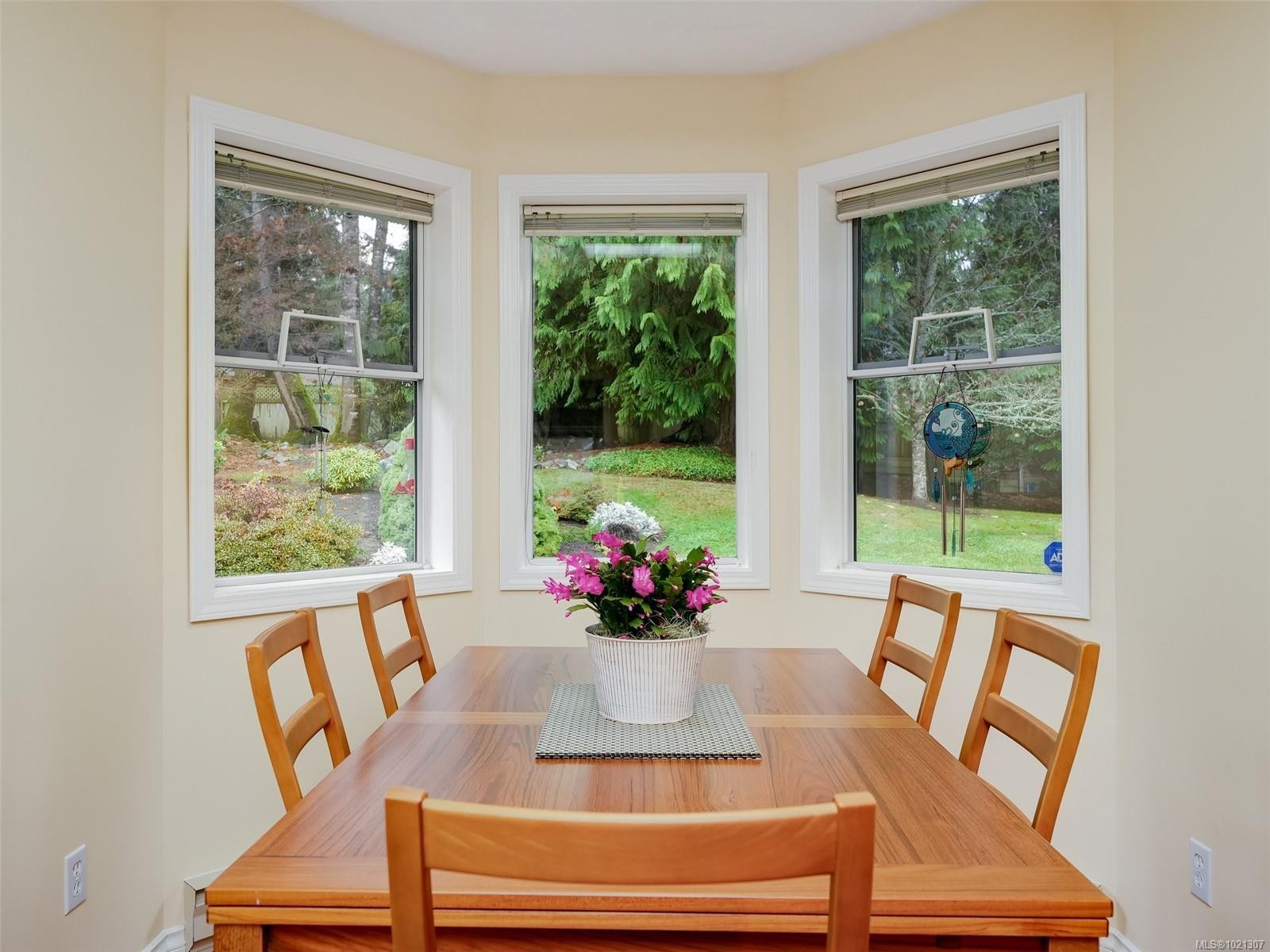 8618 Kingcome Cres, North Saanich, BC