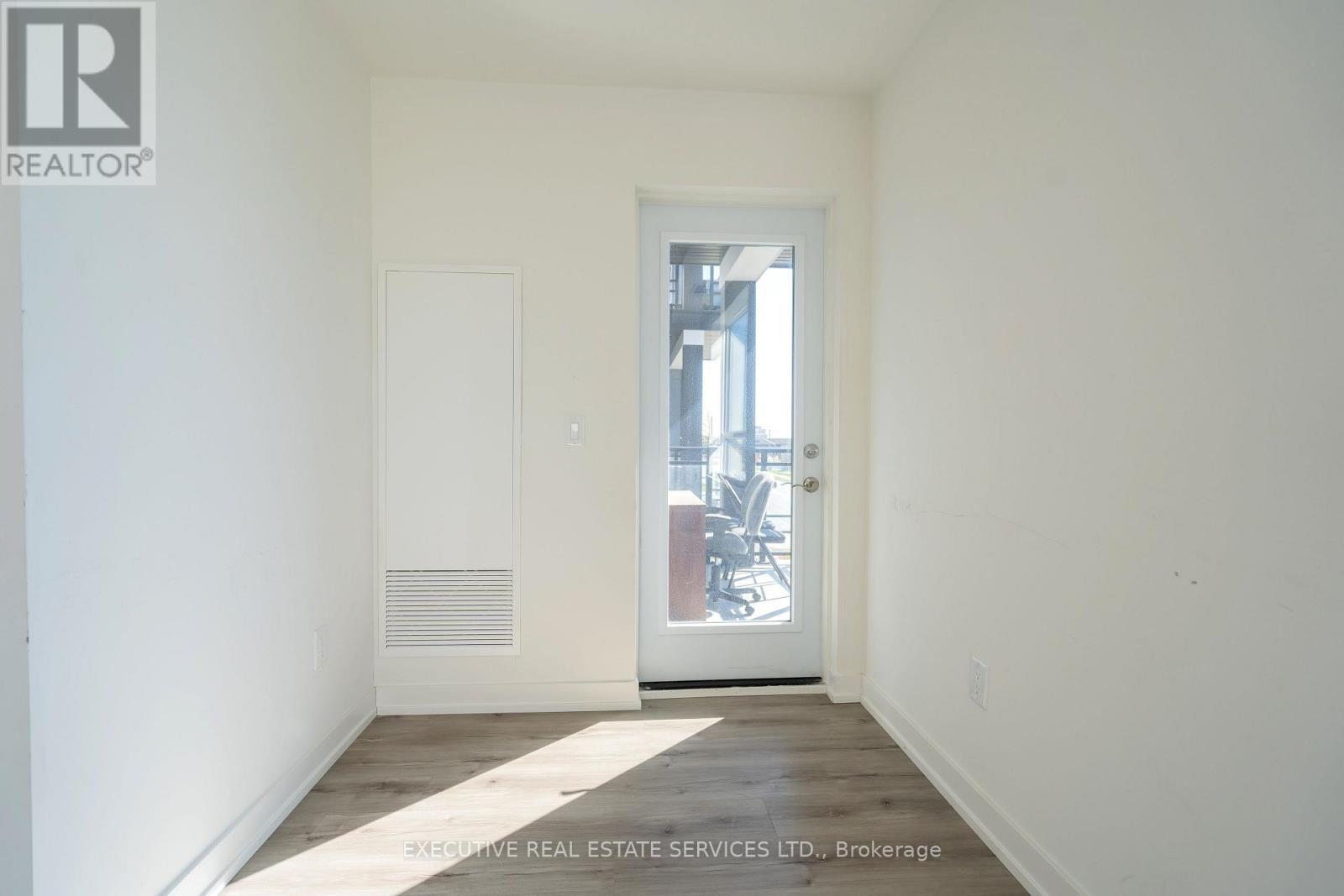 322 - 251 Northfield Drive E, Waterloo, ON - Indoor Photo Showing Other Room