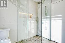 2nd primary bath w/curb less shower -