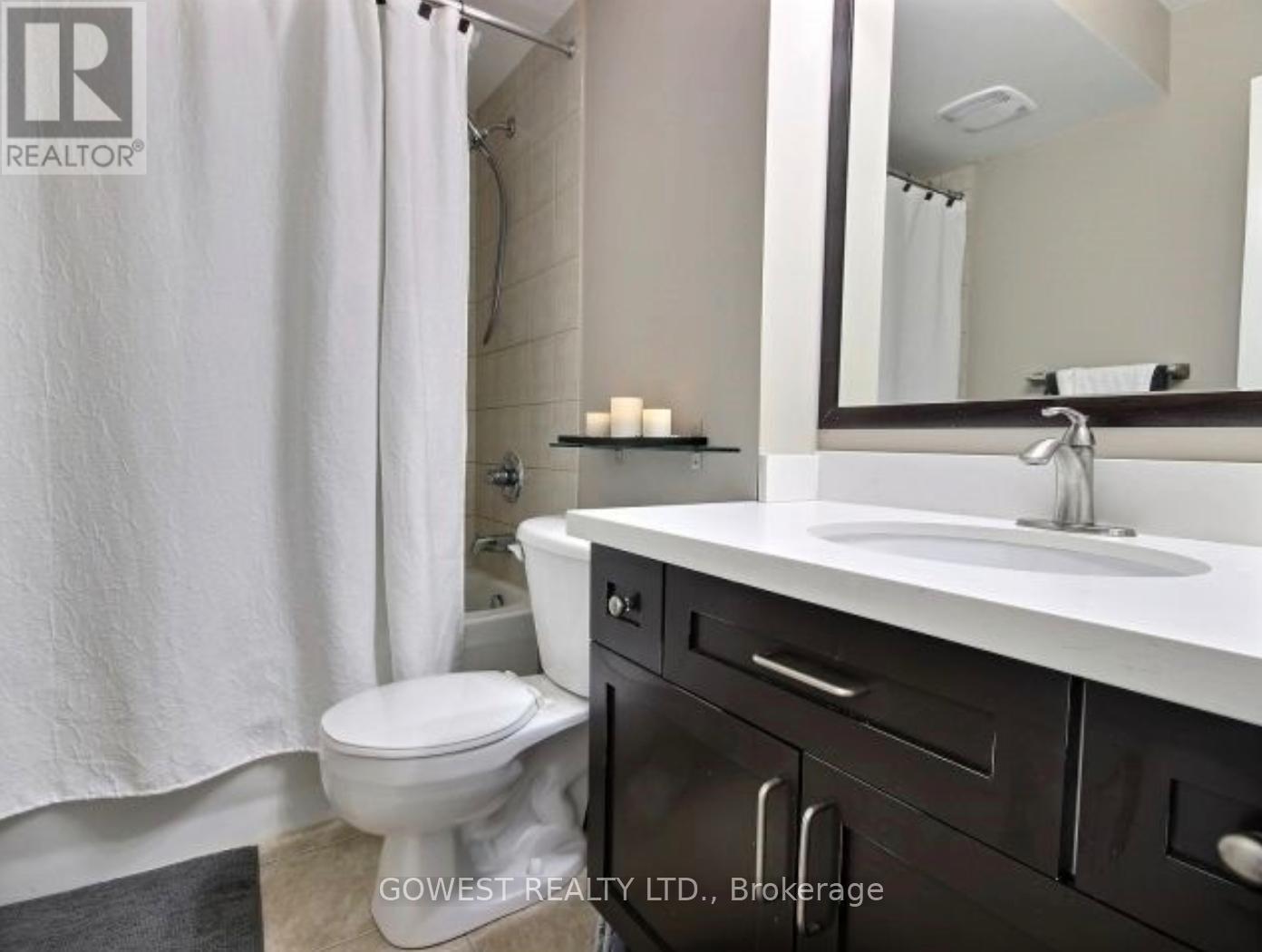 5 - 614 Shoreline Drive, Mississauga, ON - Indoor Photo Showing Bathroom