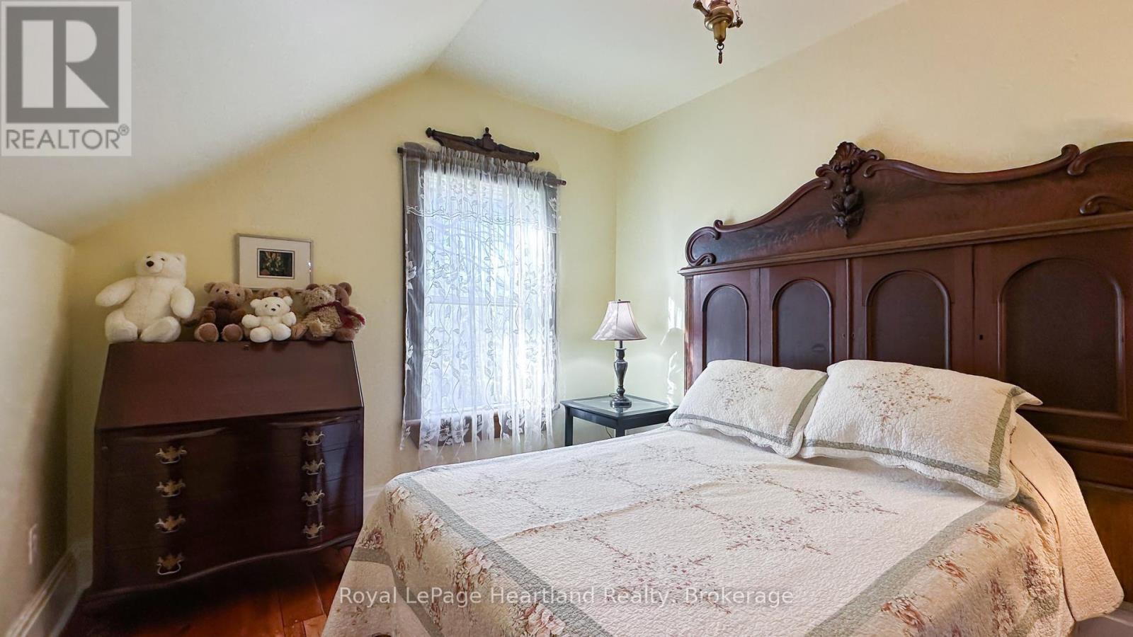 85411 Mcdonald Lane, Ashfield-Colborne-Wawanosh (Ashfield), ON - Indoor Photo Showing Bedroom