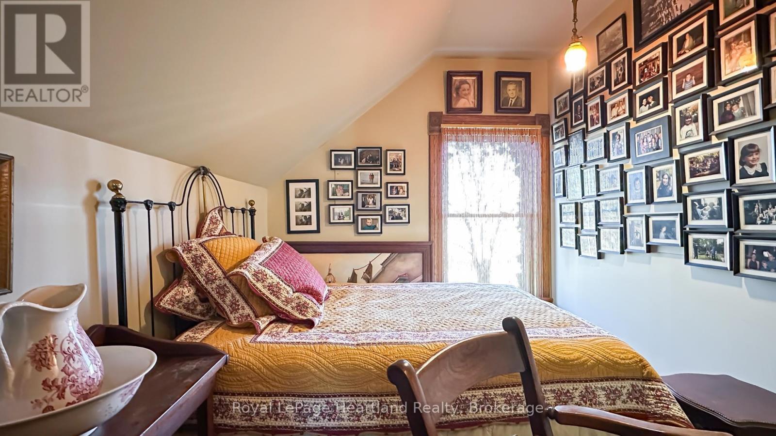 85411 Mcdonald Lane, Ashfield-Colborne-Wawanosh (Ashfield), ON - Indoor Photo Showing Bedroom