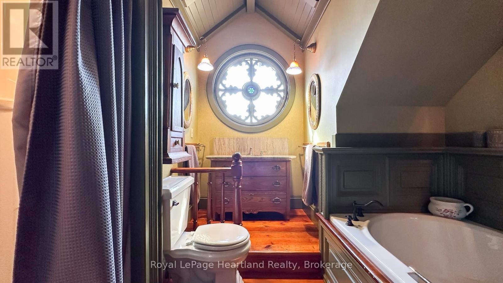 85411 Mcdonald Lane, Ashfield-Colborne-Wawanosh (Ashfield), ON - Indoor Photo Showing Bathroom