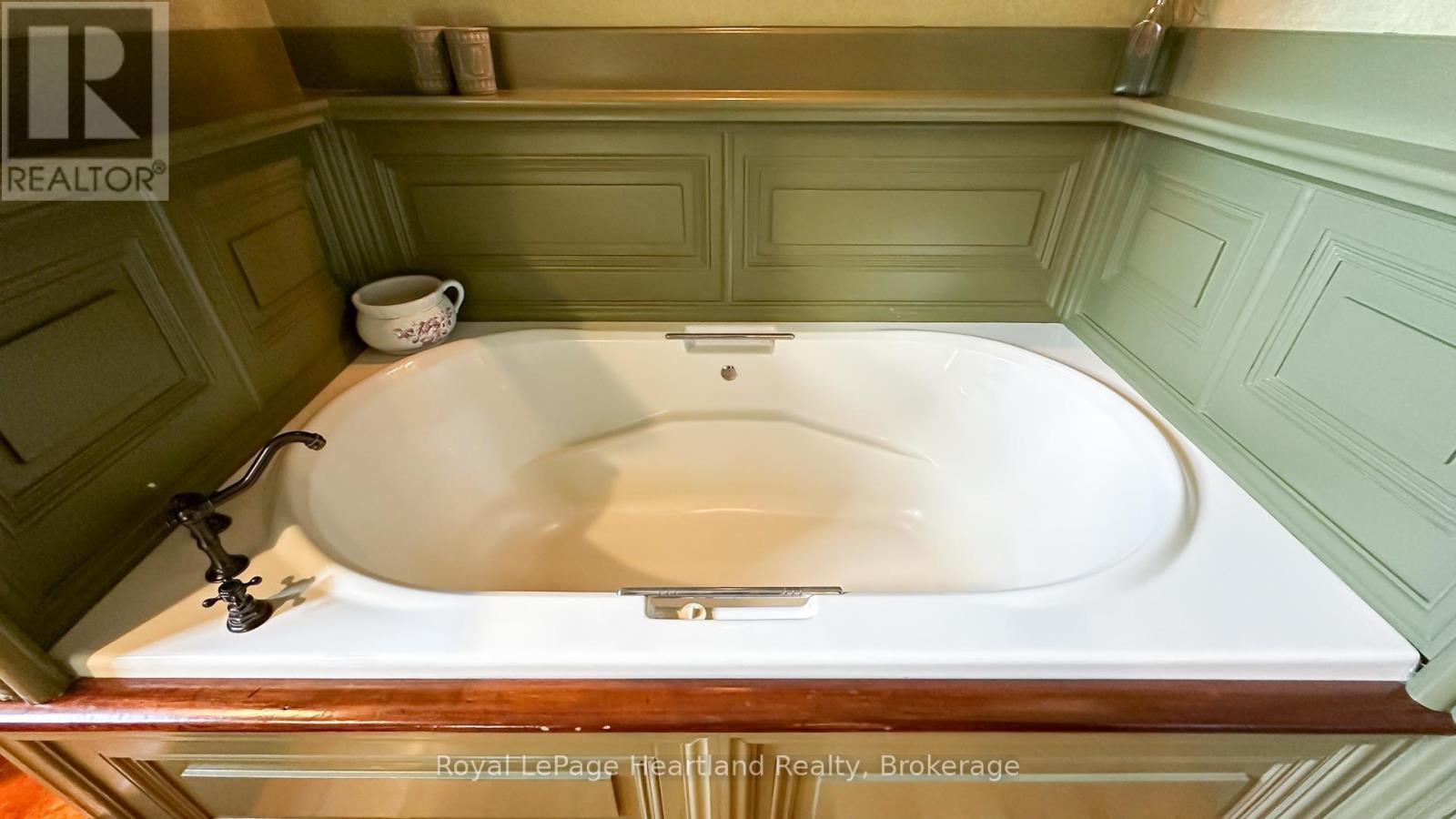 85411 Mcdonald Lane, Ashfield-Colborne-Wawanosh (Ashfield), ON - Indoor Photo Showing Bathroom