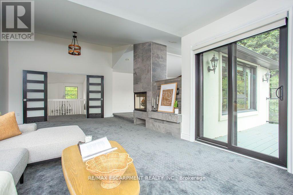 12 Blackberry Place, Hamilton, ON - Indoor