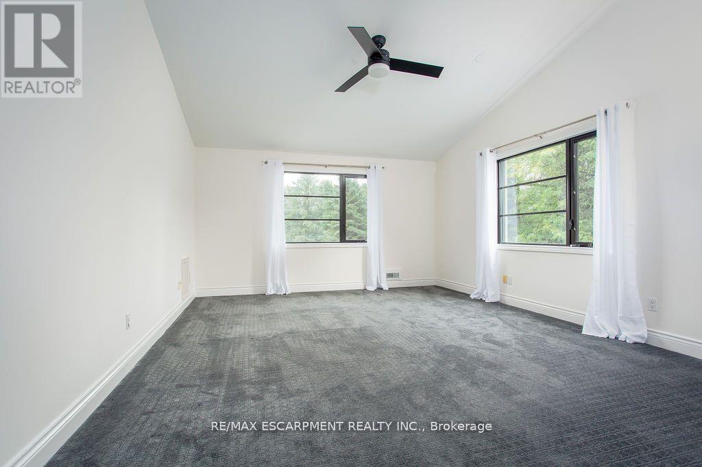 12 Blackberry Place, Hamilton, ON - Indoor Photo Showing Other Room