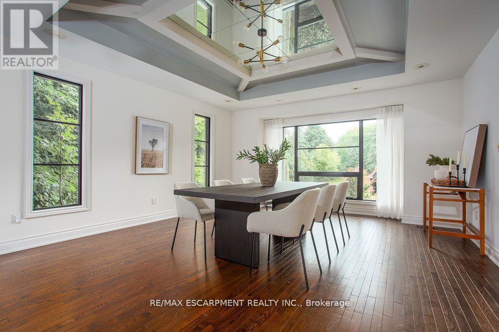 12 Blackberry Place, Hamilton, ON - Indoor Photo Showing Dining Room