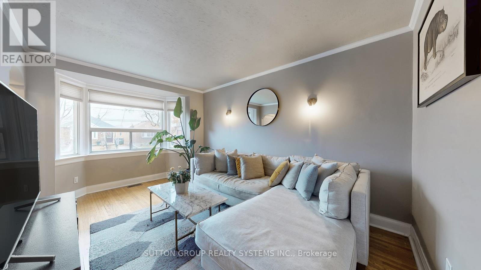 51 Juliet Crescent, Toronto, ON - Indoor Photo Showing Living Room
