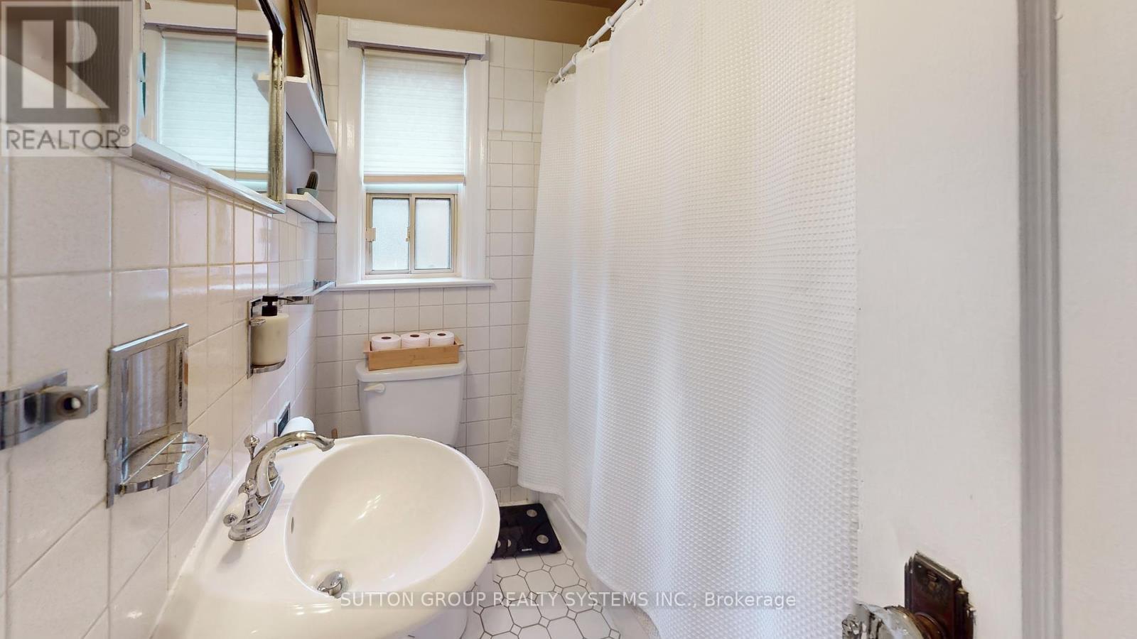 51 Juliet Crescent, Toronto, ON - Indoor Photo Showing Bathroom