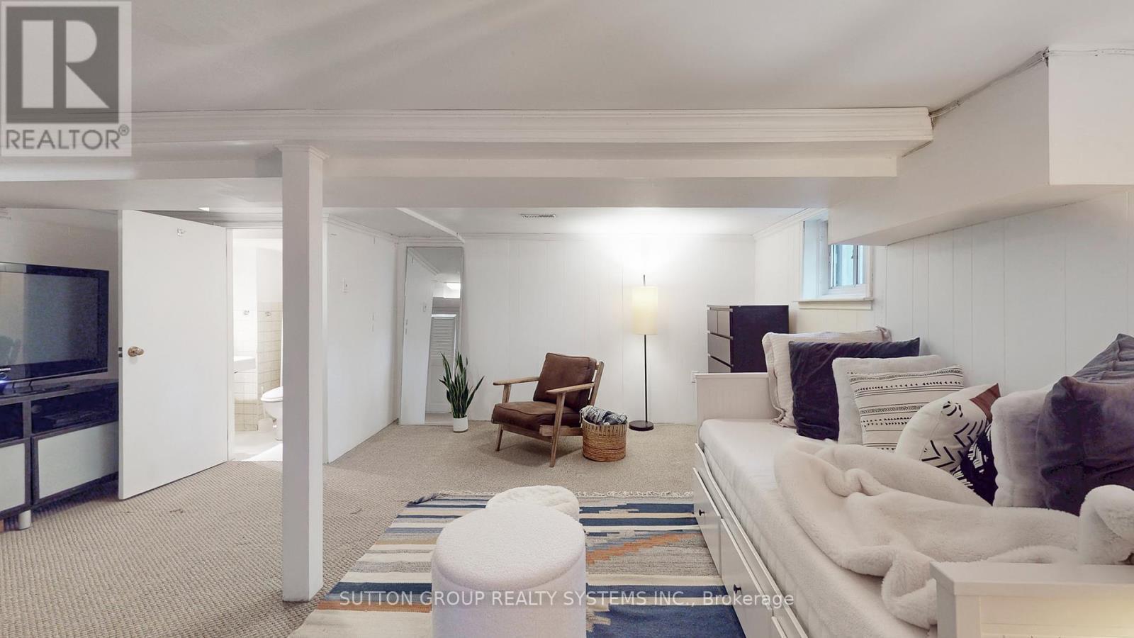 51 Juliet Crescent, Toronto, ON - Indoor