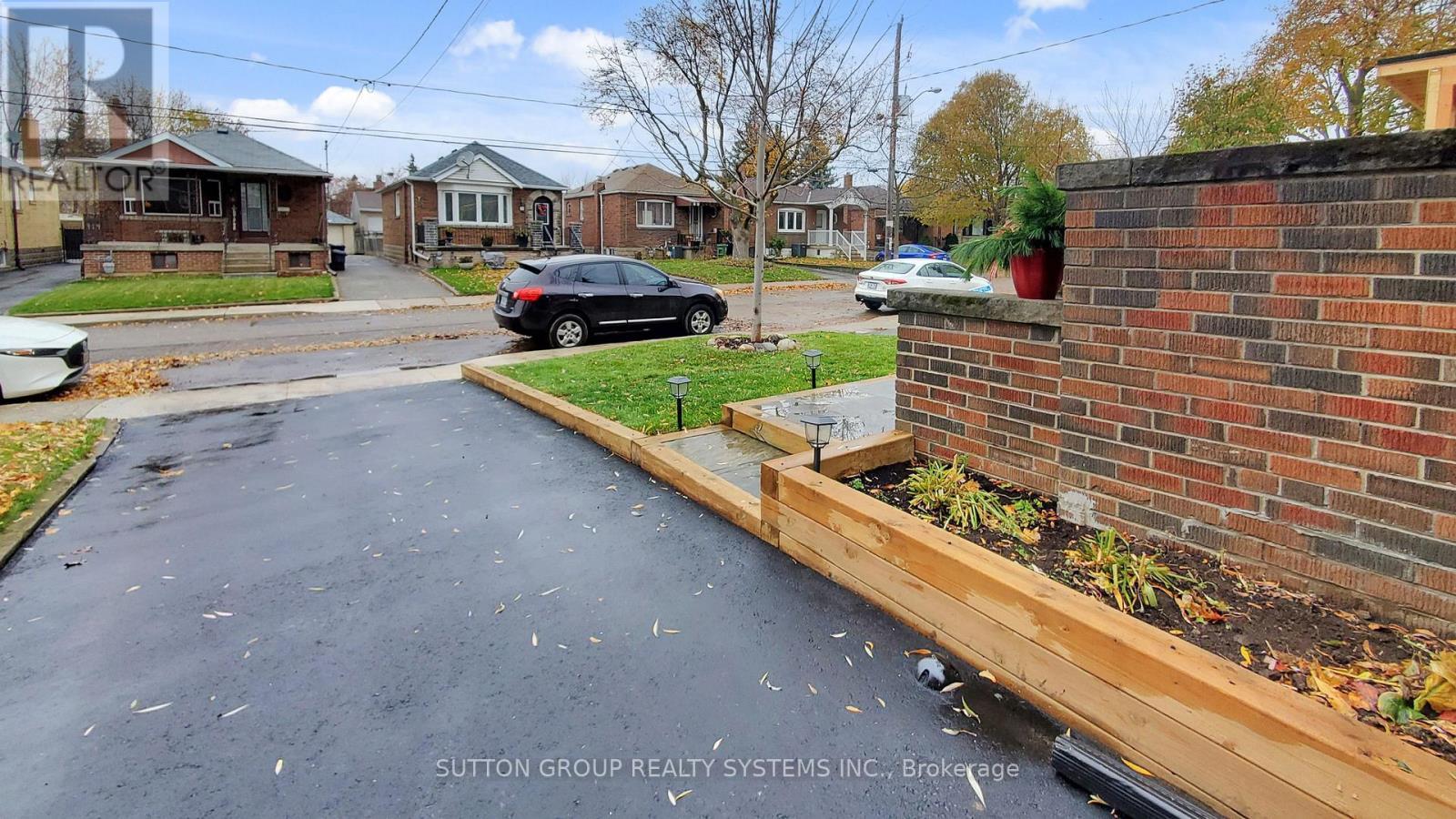 51 Juliet Crescent, Toronto, ON - Outdoor