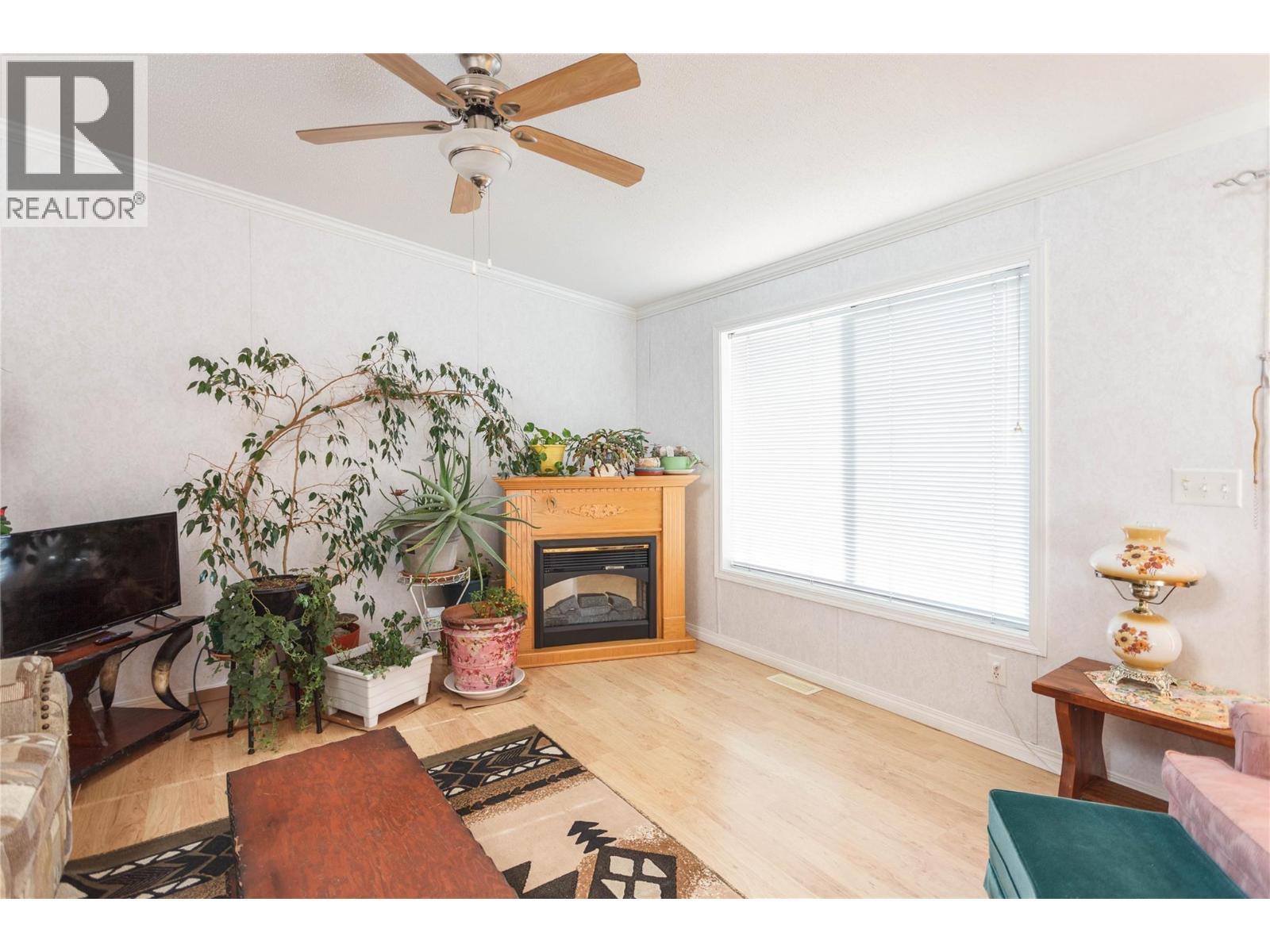 Living Room - 71 Antoine Road Unit# 4, Vernon, BC