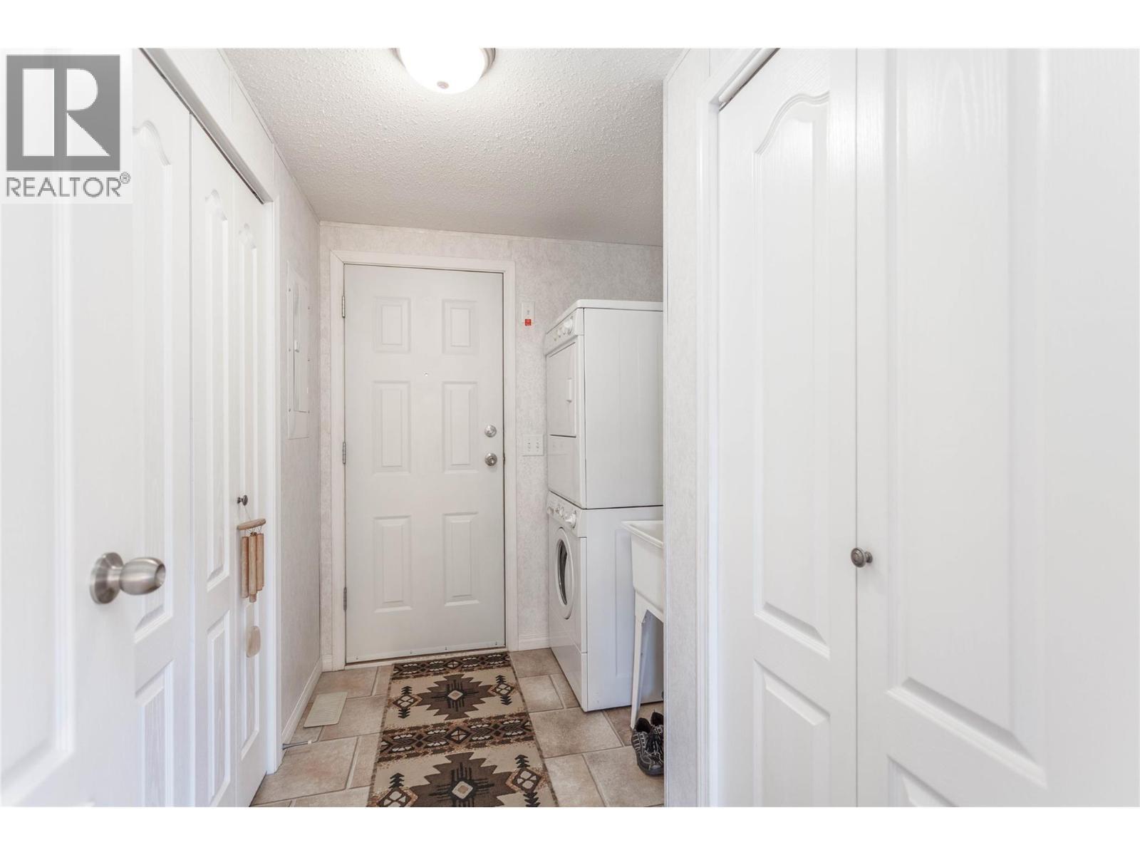 Entrance - 71 Antoine Road Unit# 4, Vernon, BC