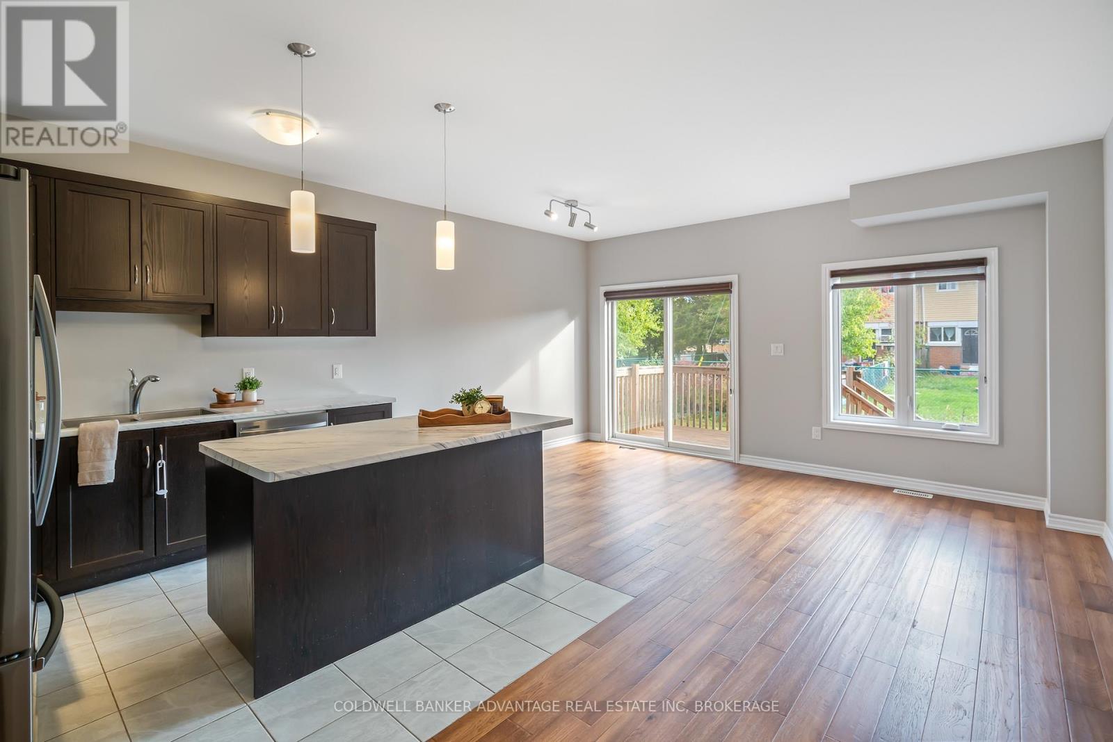 177 Louise Street, Welland (Lincoln/Crowland), ON - Indoor Photo Showing Kitchen