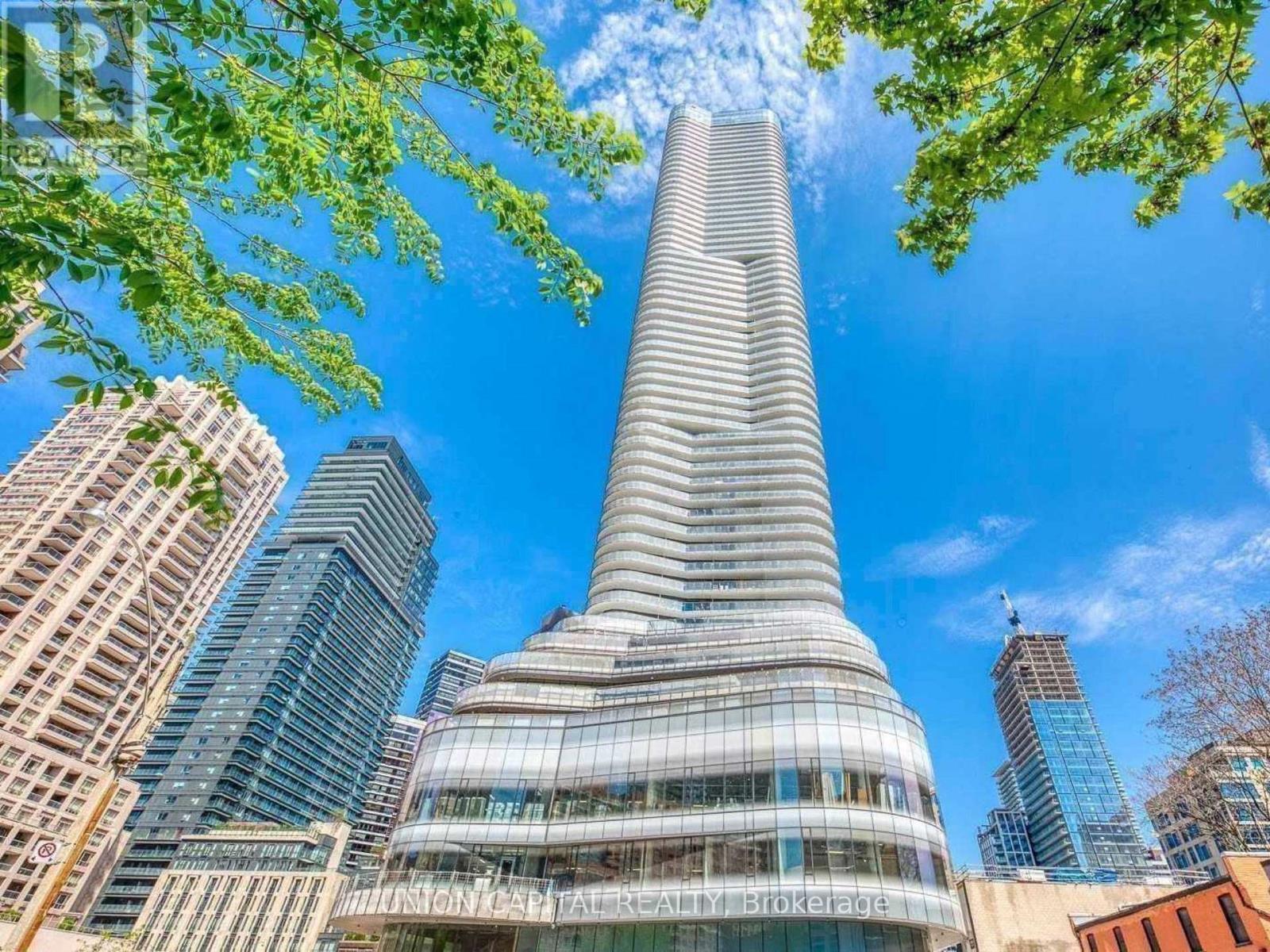 4909 - 11 Wellesley Street W, Toronto, ON - Outdoor With Facade